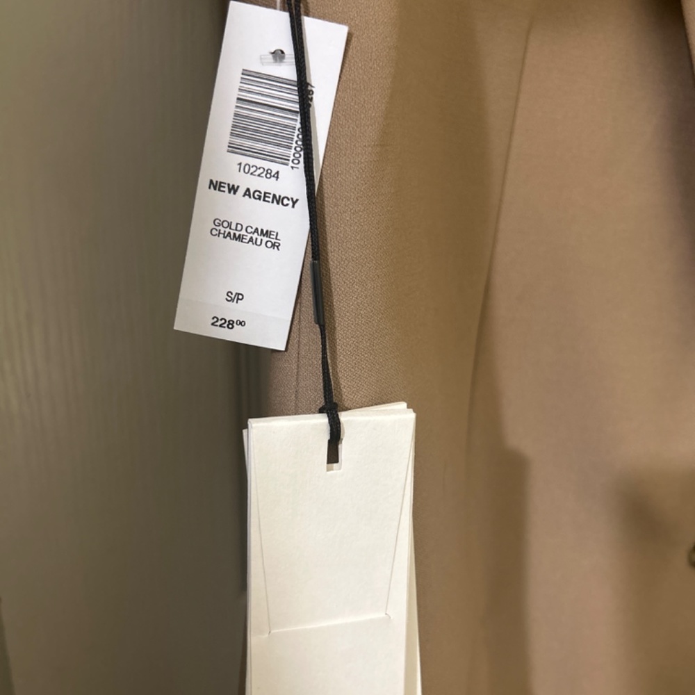 Babaton Agency Blazer - with tags on - Picture 4 of 4